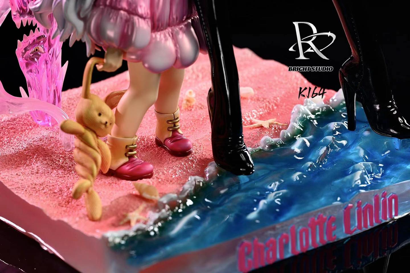 Charlotte Linlin & Charlotte Smoothie - One Piece - Bright Studio - Image 4