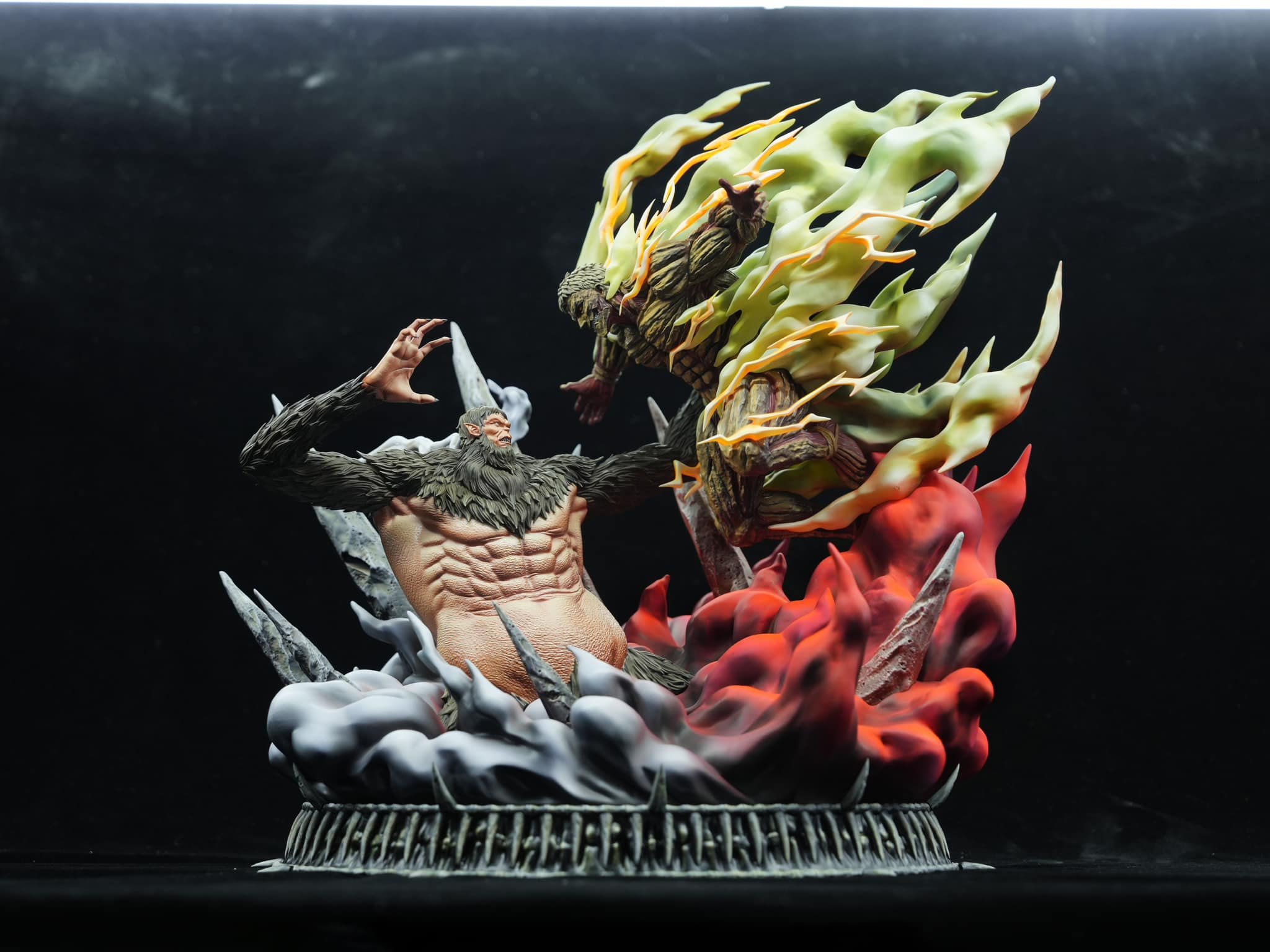 Armored Titan VS Beast Titan - Attack On Titan - Chikara Studio - Image 2